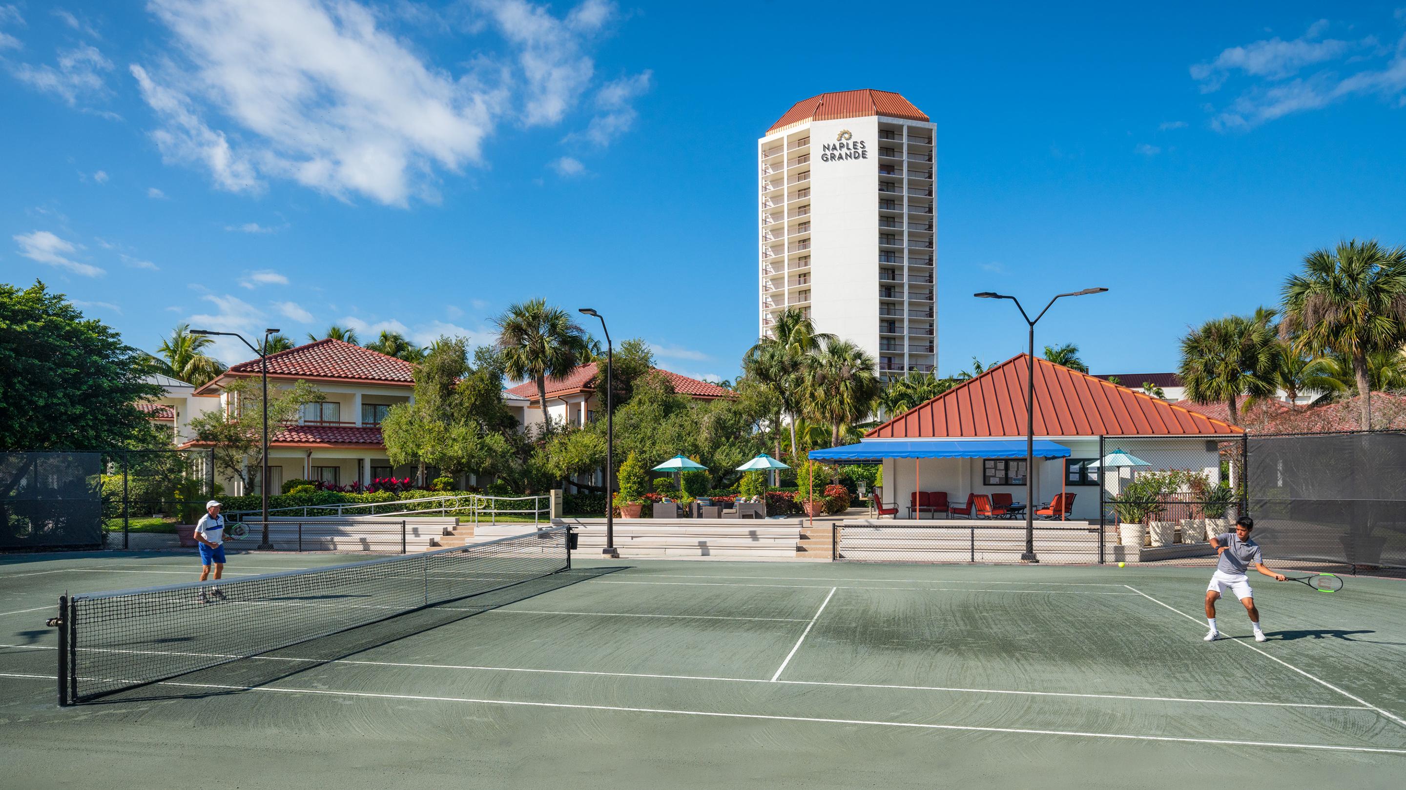 Naples Grande