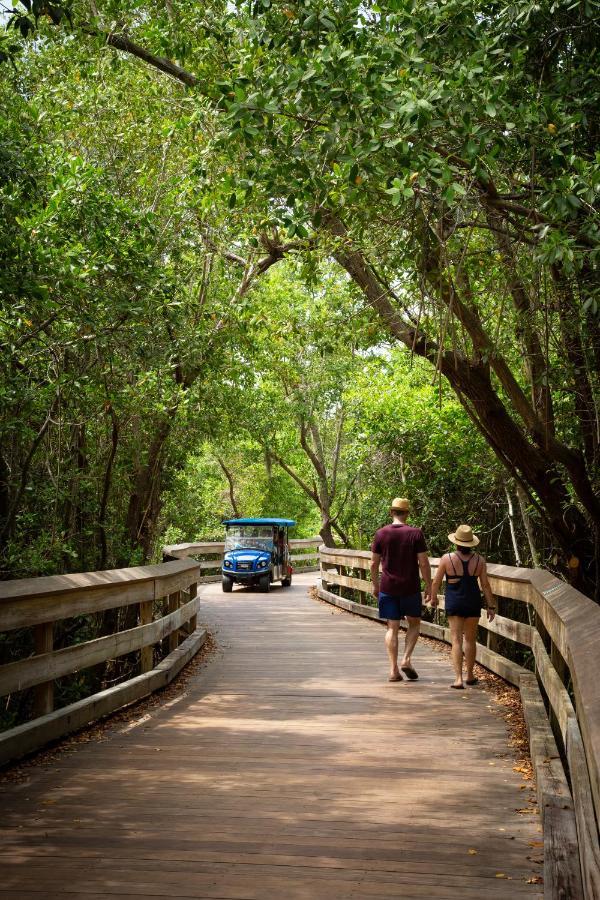 Naples Grande Resort Pine Ridge