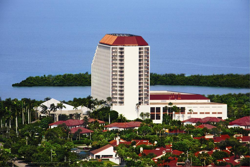 Resort Naples Grande 4*