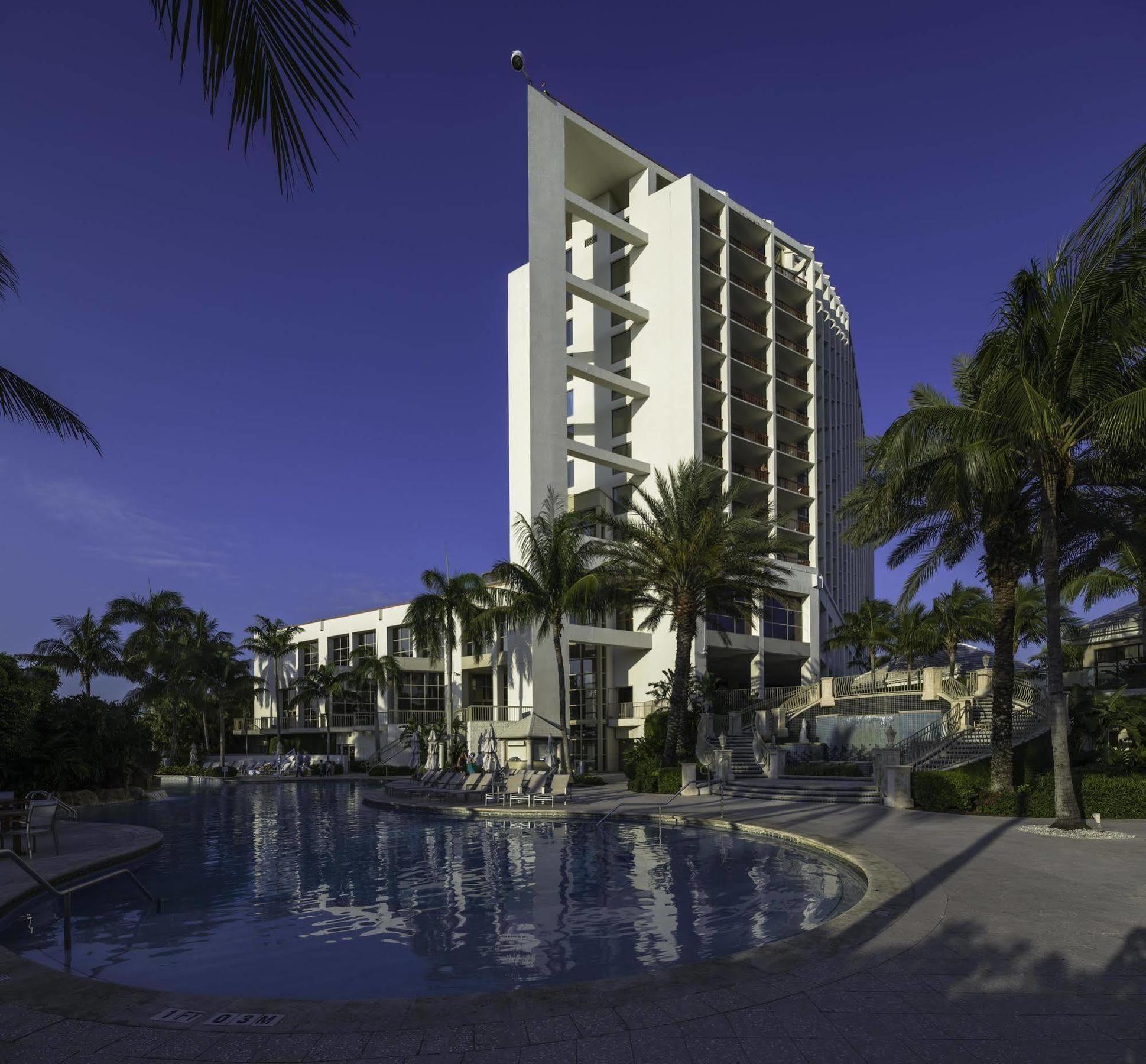 Naples Grande Resort 4*